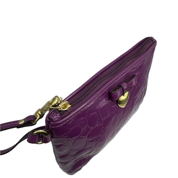 COACH Patent Leather Purple Heart Wristlet - Picture 3 of 8
